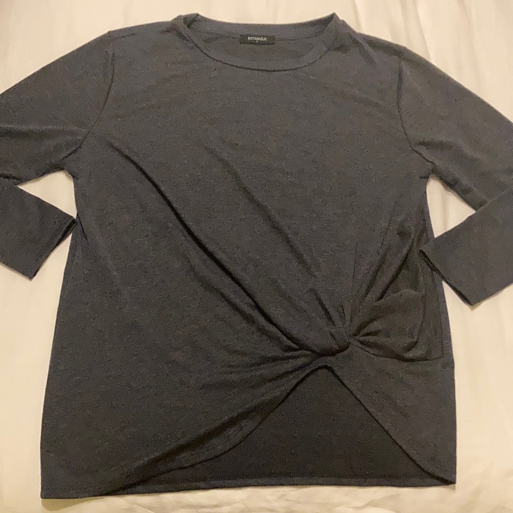 Woman’s Long sleeve top